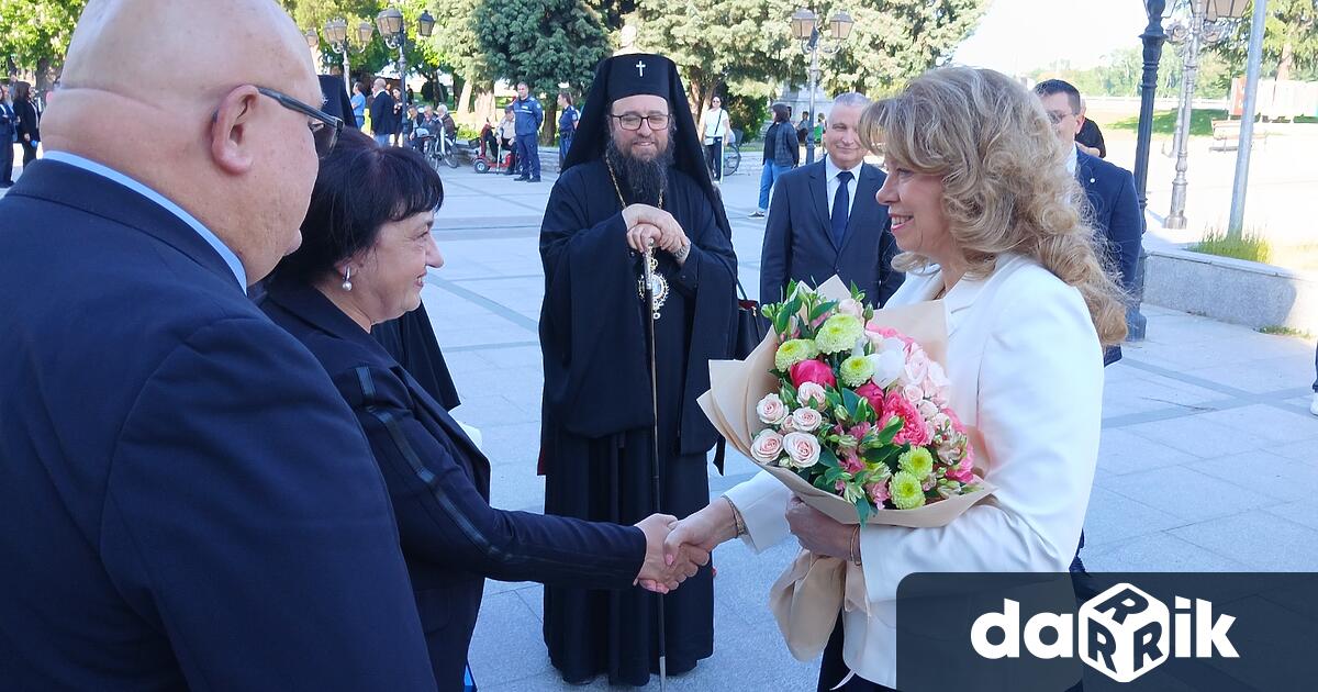 Кметът на община Видин д р Цветан Ценков и неговият заместник