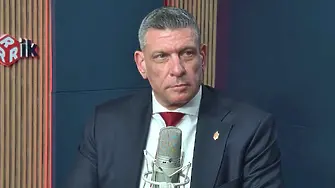 Кандев: Зад строгия ми поглед се крие нормален човек, съпруг, баща, МВР служител от 27 години!