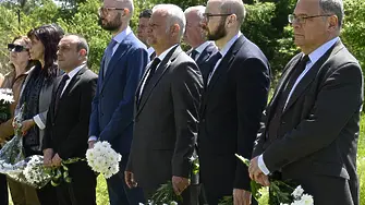 Вътрешният министър Емил Дечев отдаде почит на жертвите и репресираните, преминали през лагера „Белене“