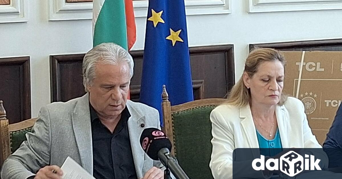 Председателят на Общинския съвет Димитър Митев и негови заместници обявихаакцентите