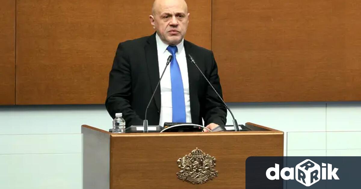 Опозицията трябва да изпълнява ролята на алтернатива и да бъде