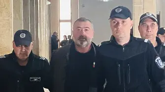 3,5 млн. къса цигари за 750 000 евро в тайник от дунапрен: Шофьорът остава в ареста 