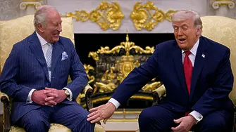 Белият дом нарече Тръмп крал на снимката му с Чарлз III