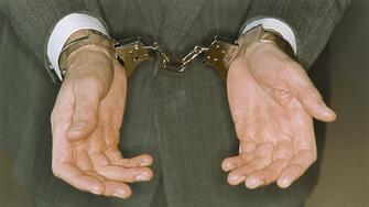 Заловиха 89-годишния мъж, ранил петима с ловна пушка в Атина