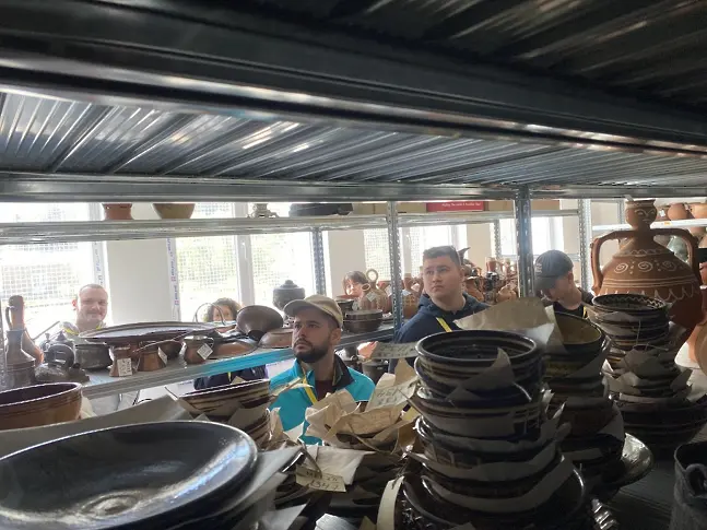 Проектът „По стъпките на майсторите“ в музей „Етър“ събира млади творци, традиции и съвременно изкуство