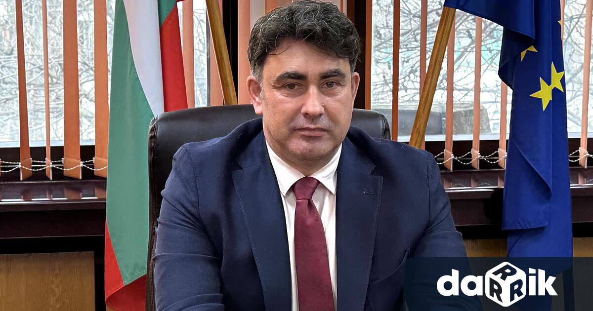Доръководителите и служителите на институциите оказали съдействие и участвали в
