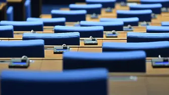 Коя партия къде ще стои в новото Народно събрание (ГРАФИКА)