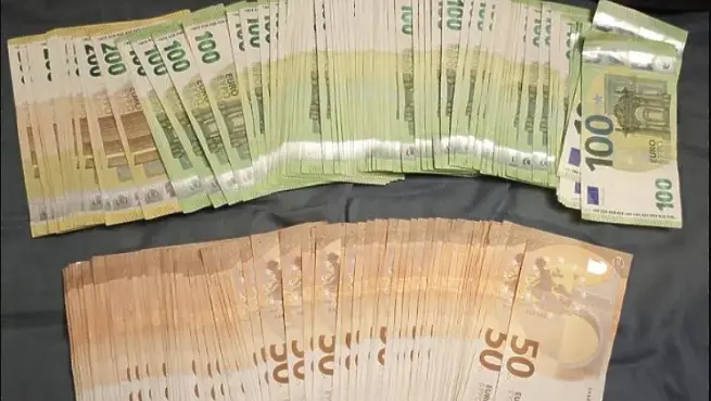 Разбиха групировка за пране на пари: 70 кг наркотици и 600 000 евро са иззети (СНИМКИ)