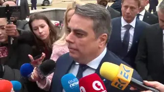 Асен Василев: Най-важните приоритети са избор на нов ВСС и голям антикризисен пакет