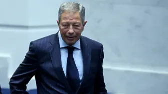 От антимафиот №1 до първия звънец - Кой е доайенът на 52-рия парламент?  