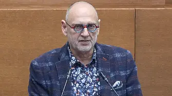 Любен Дилов-син не се закле като депутат заради получен инсулт