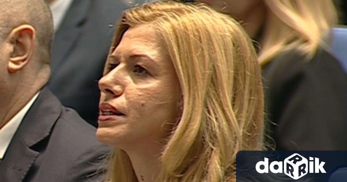 Д р Михаела Доцова бе официално избрана за председател на 52 рото