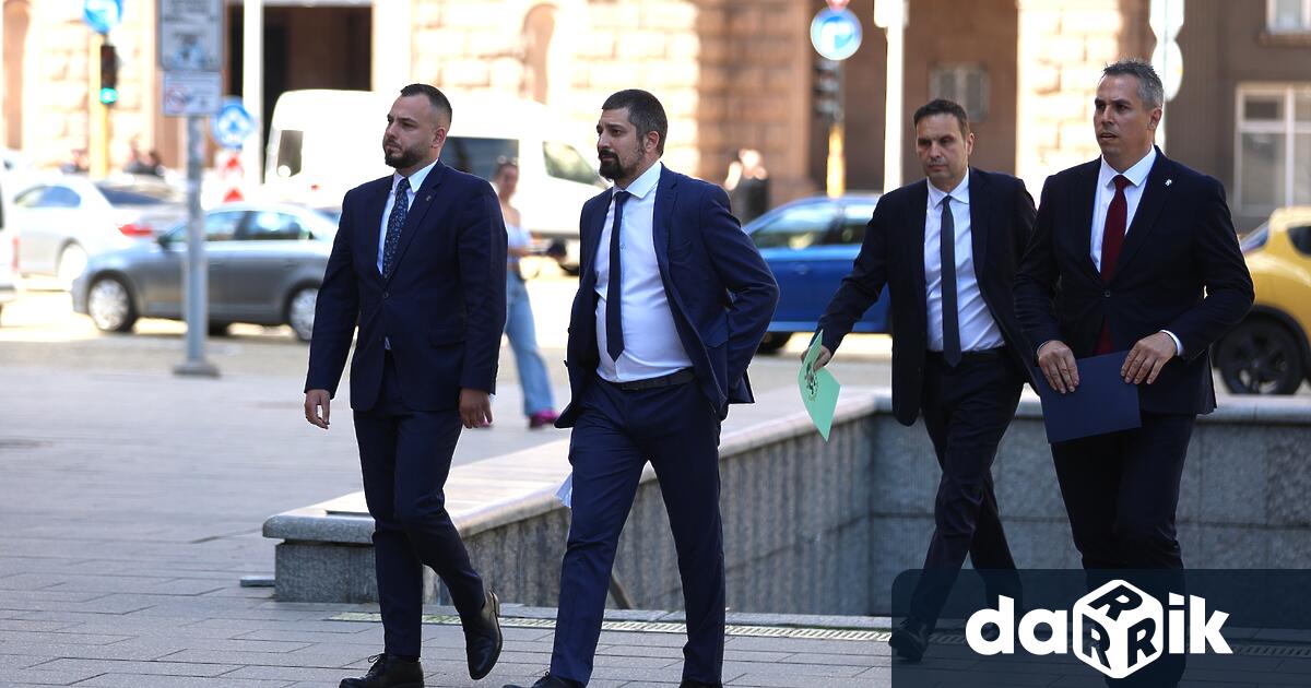 Президентът Илияна Йотова посрещна на Дондуков 2 и представители от