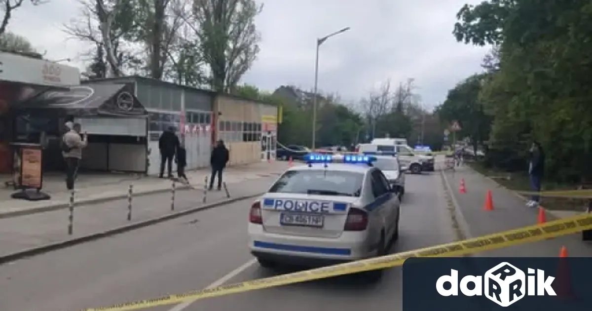 Жена е нападнала с нож случайни минувачи на ул Подвис
