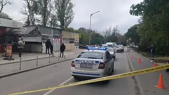 Жена нападна с нож случайни минувачи във Варна