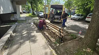  Нови пейки  започнаха да поставят в жилищните квартали на Видин