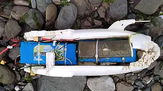 Морето изхвърли дрон с взривно вещество на плаж край Елените