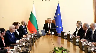 Гюров на последното заседание на кабинета: Слизаме от сцената с достойнство