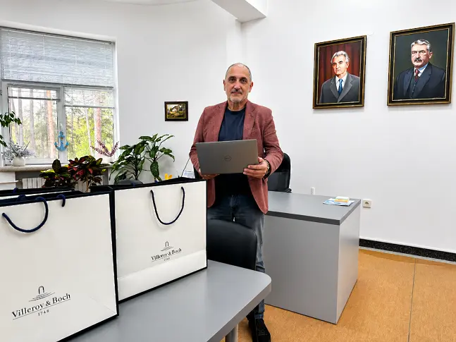 „Вилерой & Бох България“ дари офис техника на образователни институции и болница 