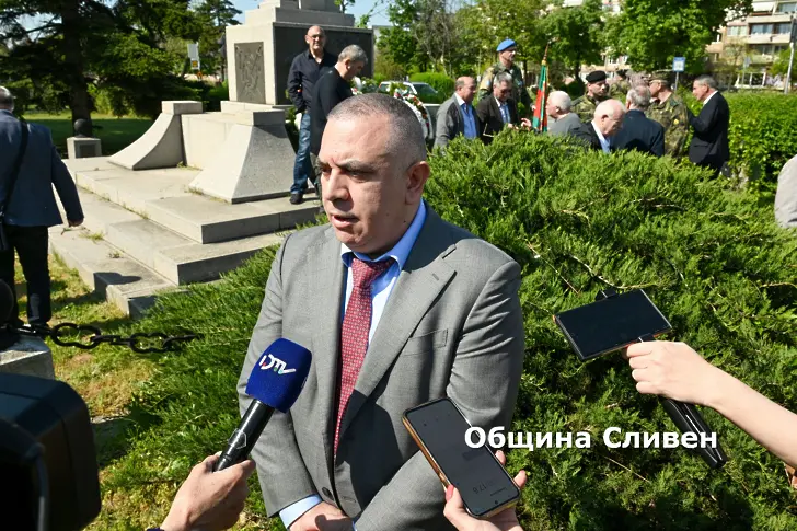 На 6 май Сливен отдаде почит към храбростта и героизма на воините през годините и към Българската армия