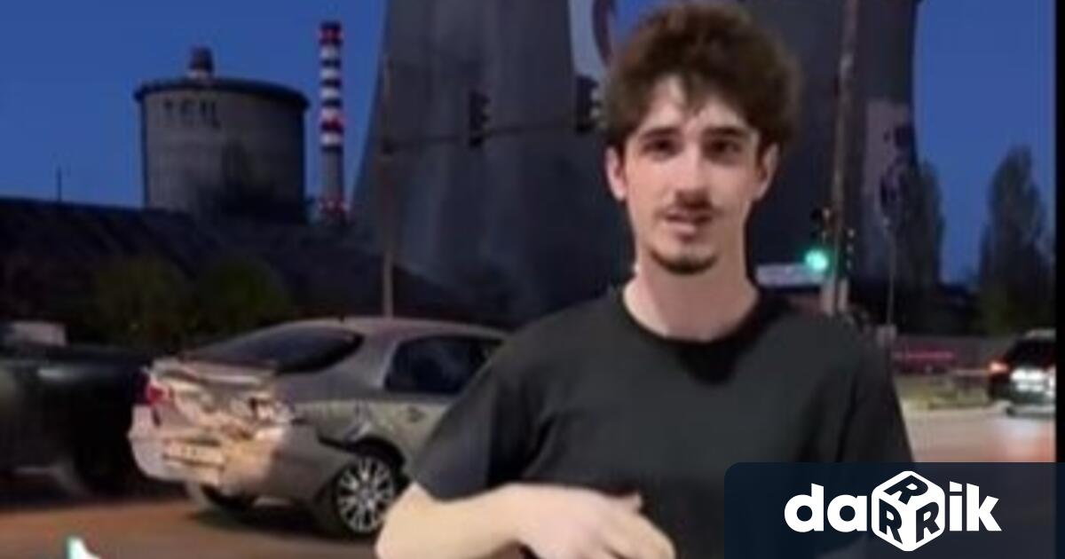 Шофьор танцува за ТикТок на улицата на фона на катастрофа