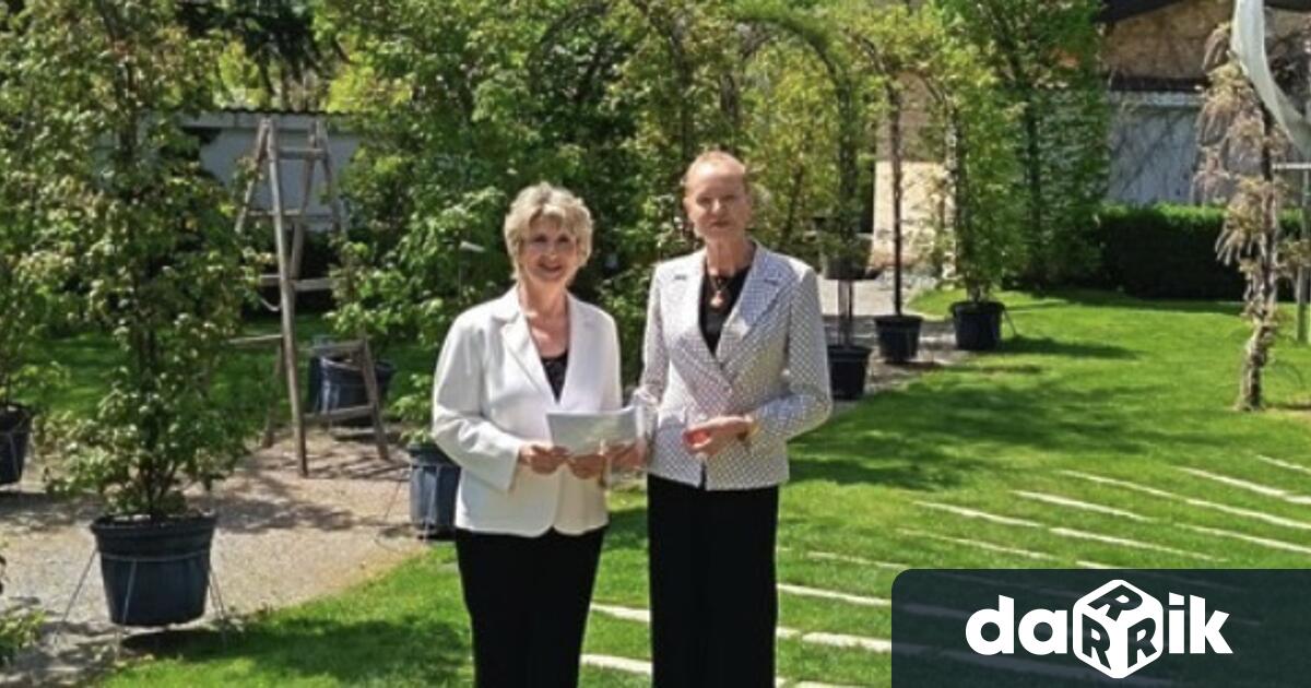Избраната за председател на Българския олимпийски комитет Весела Лечева получи