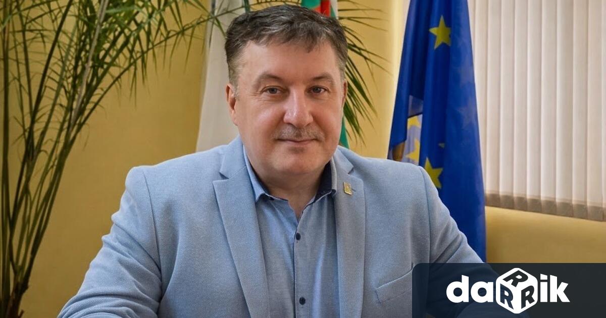 Уважаеми жители на община Гулянци Уважаеми бивши и настоящи военнослужещи Уважаеми именици Приемете