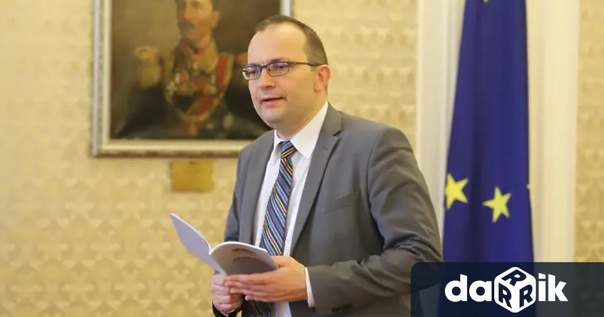 Депутатът от Мартин Димитров коментира че разделянето между Продължаваме промяната