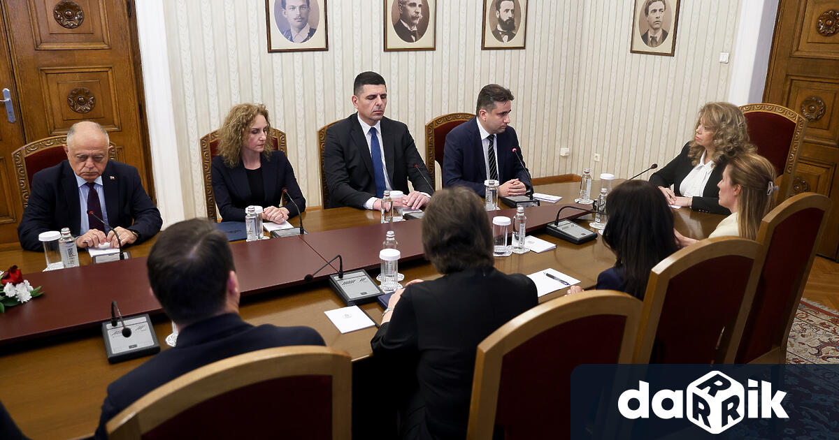 До края на парламентарната сесия – тоест до края на