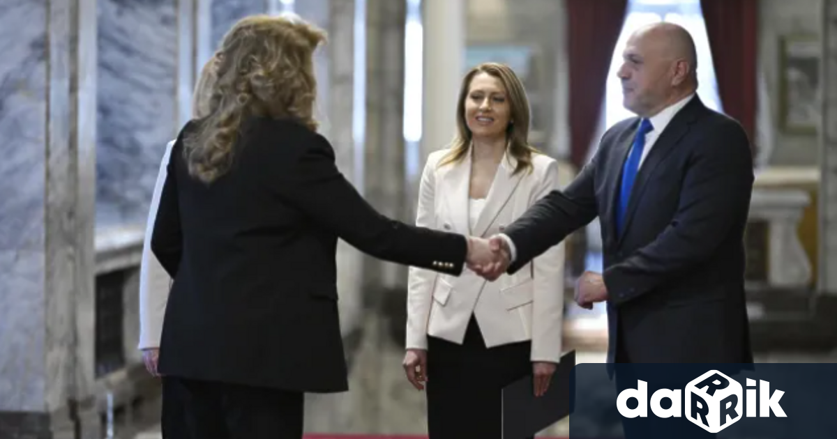 Втората политическа сила в 52 рото Народно събрание ГЕРБ СДС пристигна наконсултации