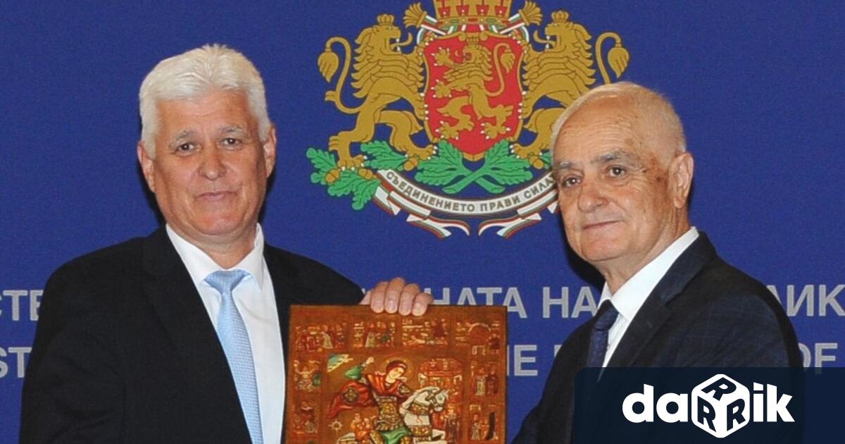 Димитър Стояновсе обърна с думи на благодарност към досегашното ръководство