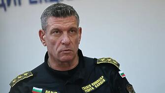 Румен Радев: Главният секретар на МВР Георги Кандев изпълнява своите задължения в пълен обем