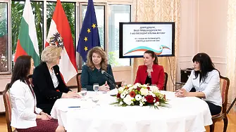 Президентът Илияна Йотова се срещна с посланици, говорещи български език