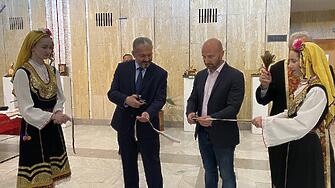 Кметът д-р Иван Иванов откри обновения Дом на културата "Мара Белчева" в Севлиево