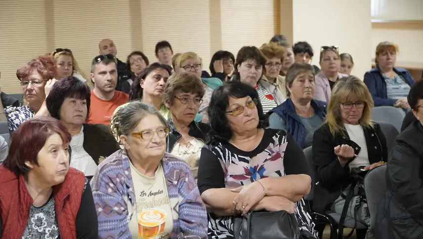 Семинар, свързан с преминаване към евро в библиотечната документация в РБ „Христо Смирненски“