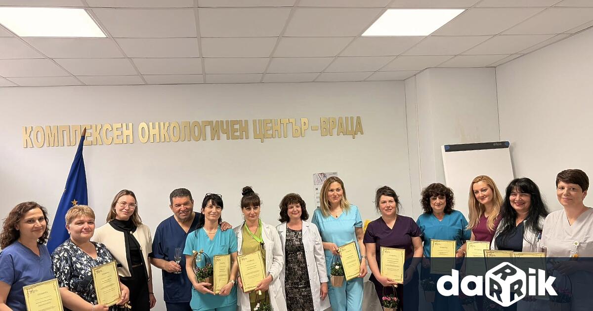 С церемония по връчване на грамоти и празничен коктейл в