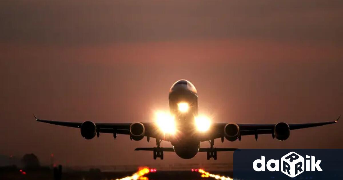 Авиокомпанията Фронтиър Еърлайнс Frontier Airlines съобщи че неин пътнически самолет