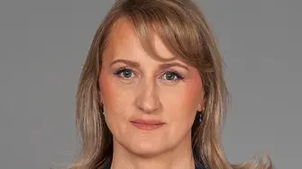 Коя е Росица Карамфилова-Благова - министър на околната среда и водите ?