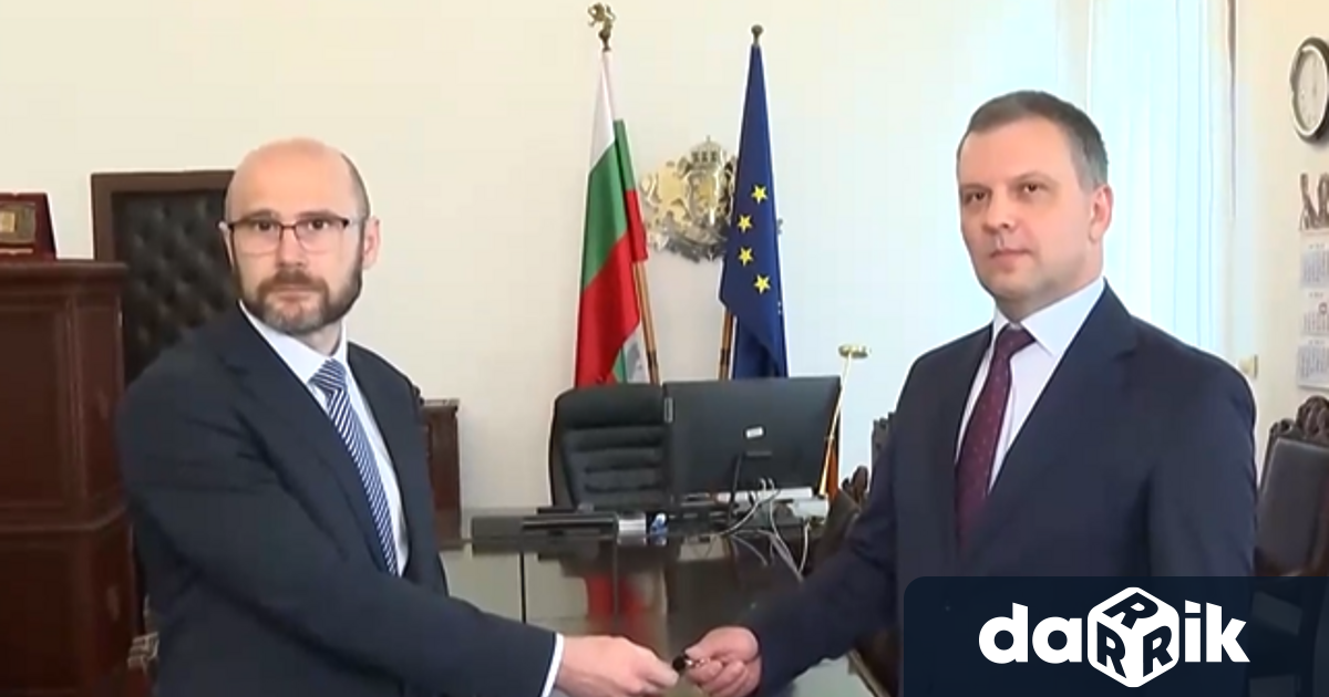 Смяната на ръководството в Министерството на правосъдието премина с взаимни