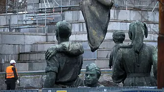 Столична община придобива скулптурите от Паметника на Съветската армия 