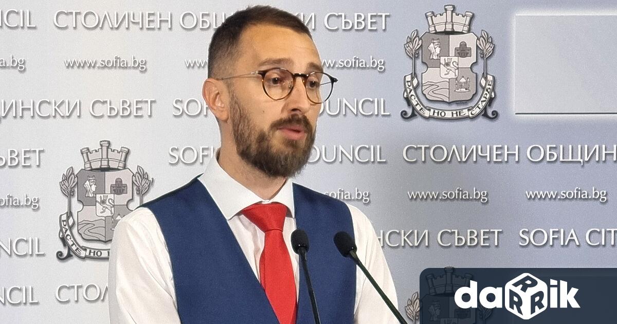 Кметът на столичния район Младост Ивайло Кукурин призна че е милионер