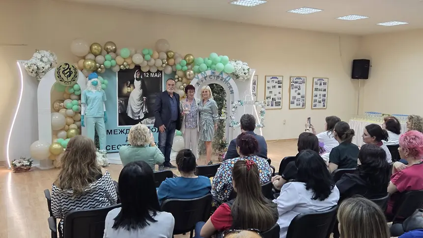  УМБАЛ „ Д-р Георги Странски “ – Плевен означи Международния ден на сестринството 