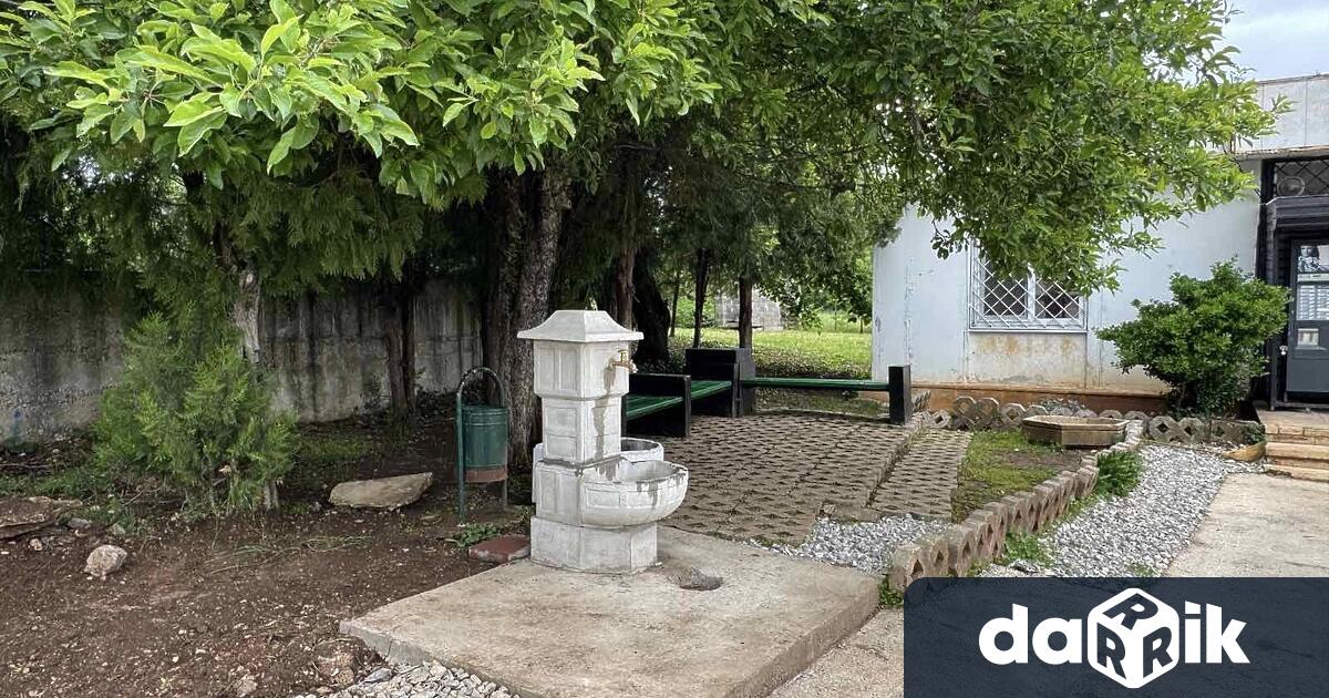 Активна е работата по подготовката на гробищните паркове във връзка