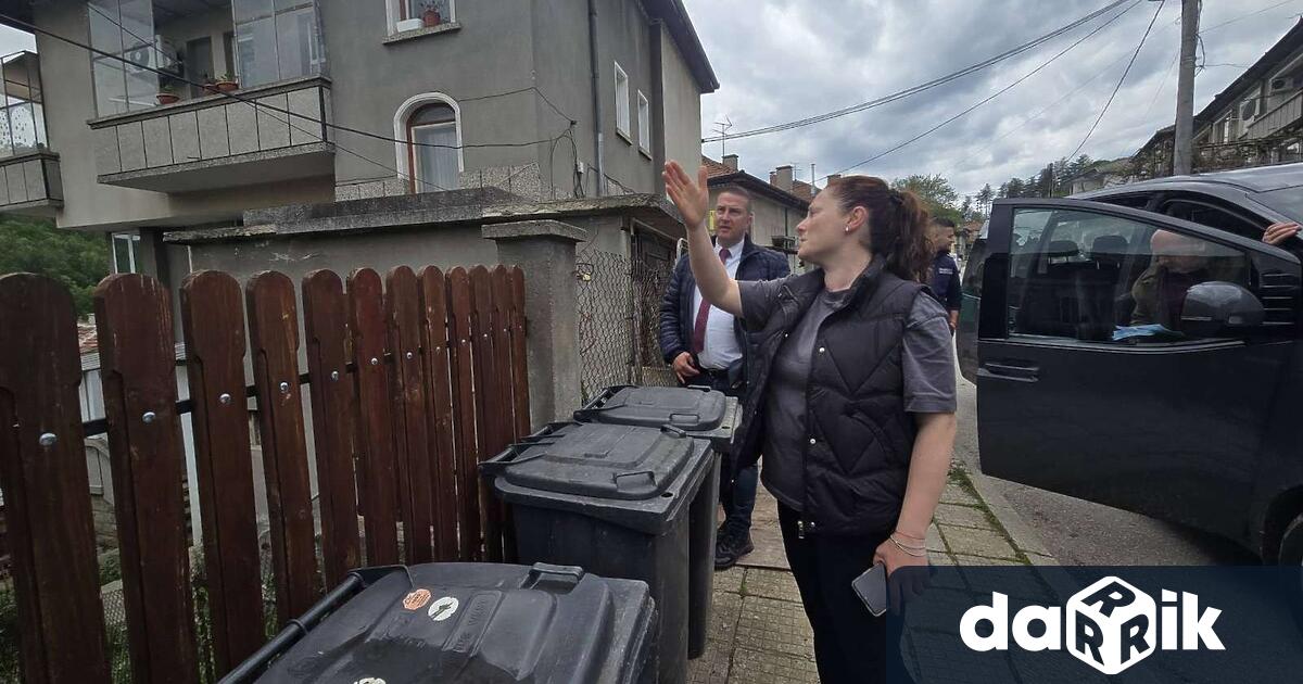 Ден след голямата градушка с размер на яйце която премина