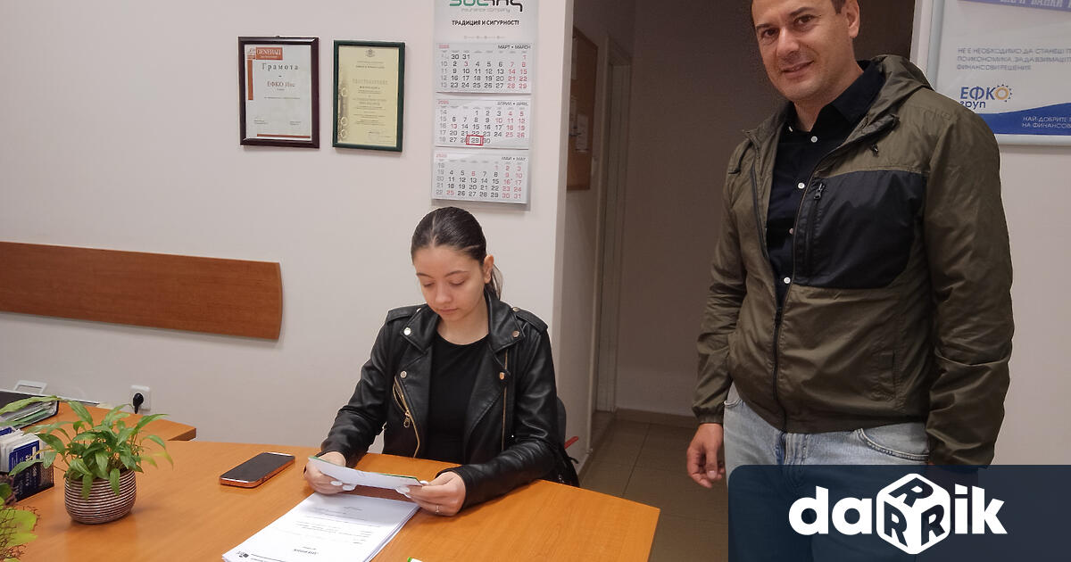В навечерието на своето дипломиране учениците от XII клас специалност