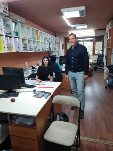 Ученици от ДФСГ „Интелект“ придобиха ценен професионален опит в реална бизнес среда