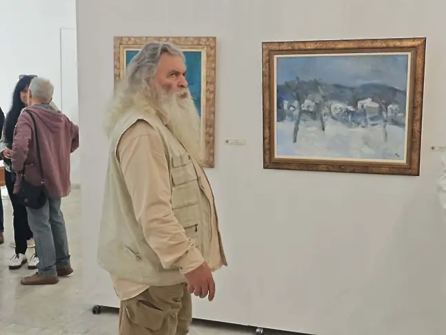 Изложба с живопис на Николай Дабов представя Плевен по повод 90-годишнината на художника