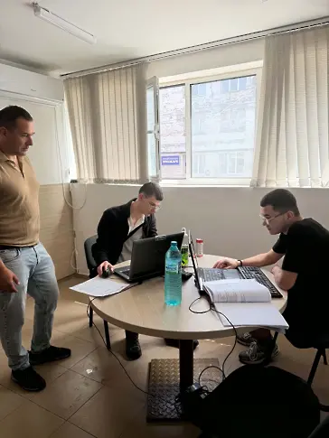 Ученици от ДФСГ „Интелект“ придобиха ценен професионален опит в реална бизнес среда
