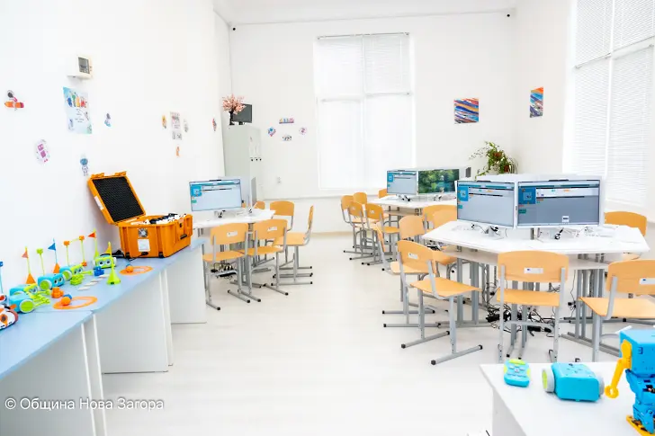 Откриха два нови STEM центъра в община Нова Загора