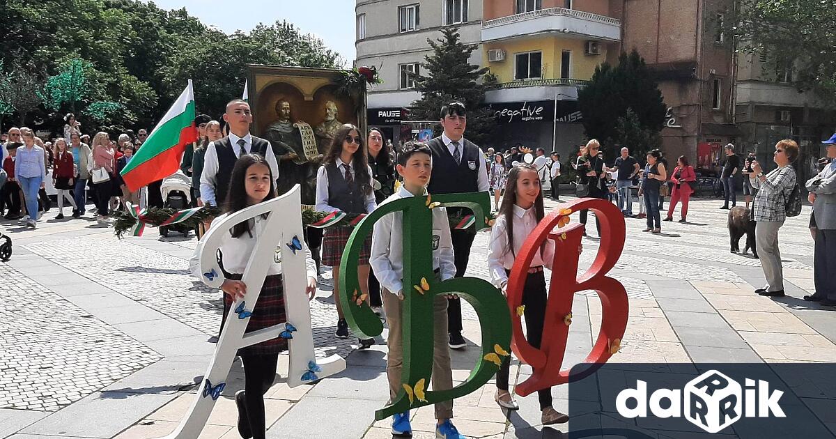 В навечерието на 24 май – Ден на светите братя